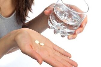 Nehmen Sie Antibiotika ein, um eine Blasenentzündung wirksam zu behandeln.